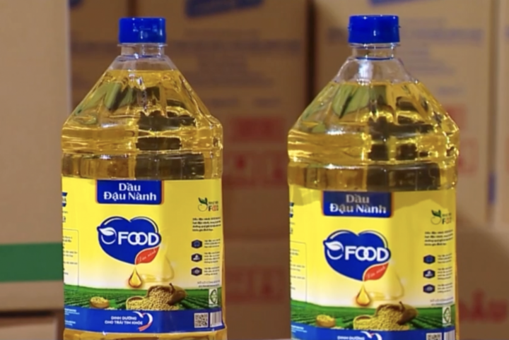 Bộ Công Thương điều tra vụ hàng chục nghìn tấn dầu ăn giả từ thức ăn chăn nuôi - Ảnh 1.