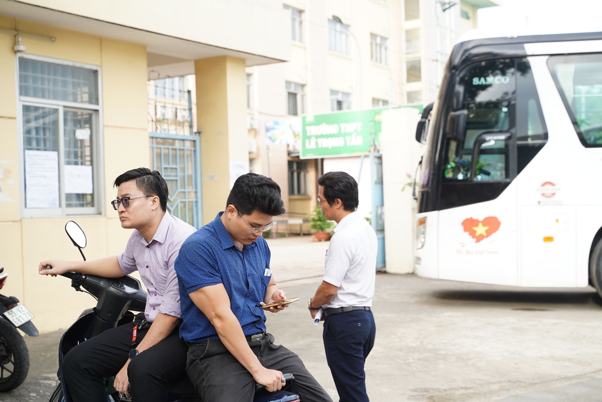 CẬP NHẬT kỳ thi tốt nghiệp THPT 2025: Gần 1 , 17 triệu thí sinh tham gia - Ảnh 14.
