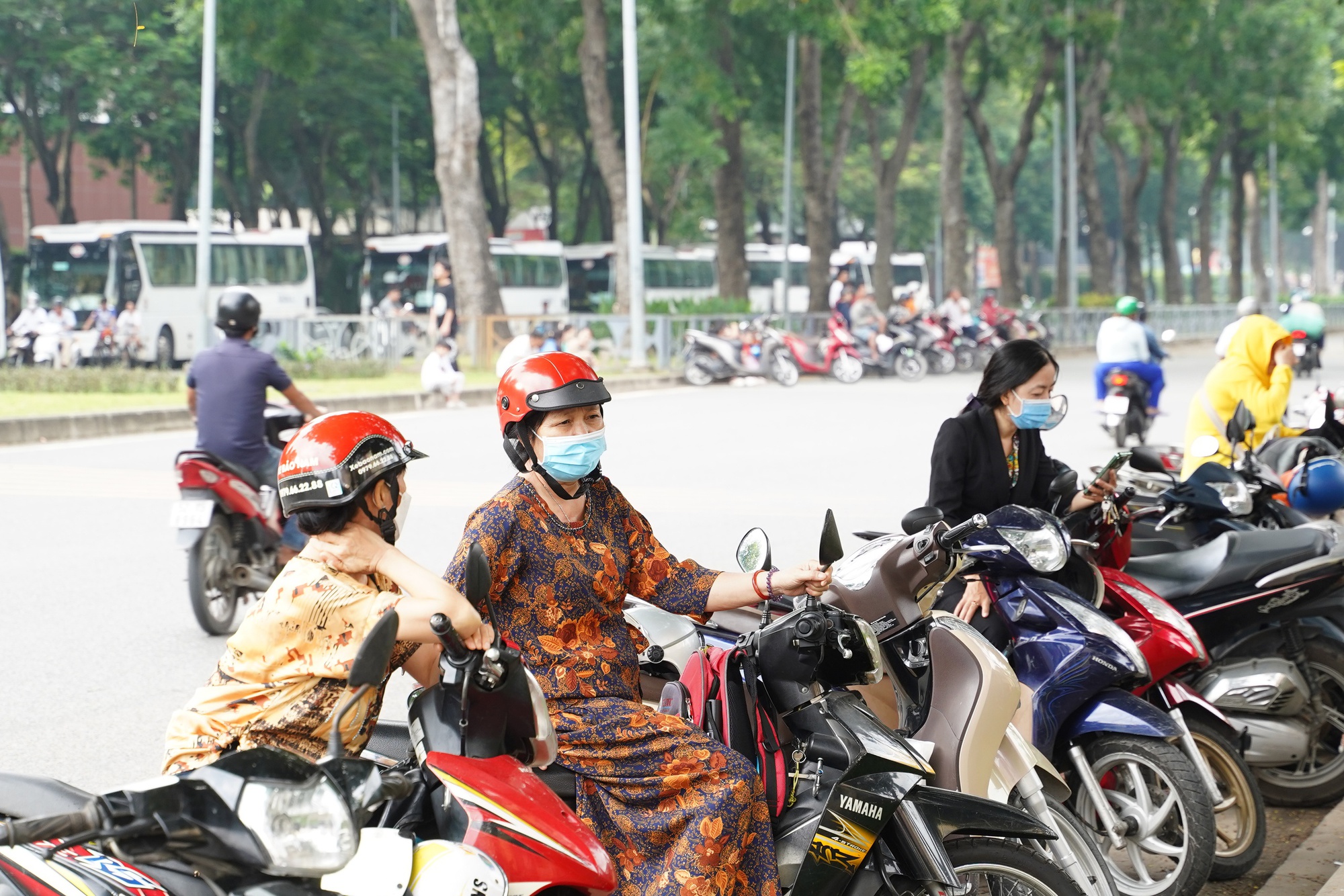 CẬP NHẬT kỳ thi tốt nghiệp THPT 2025: Gần 1 , 17 triệu thí sinh tham gia - Ảnh 13.
