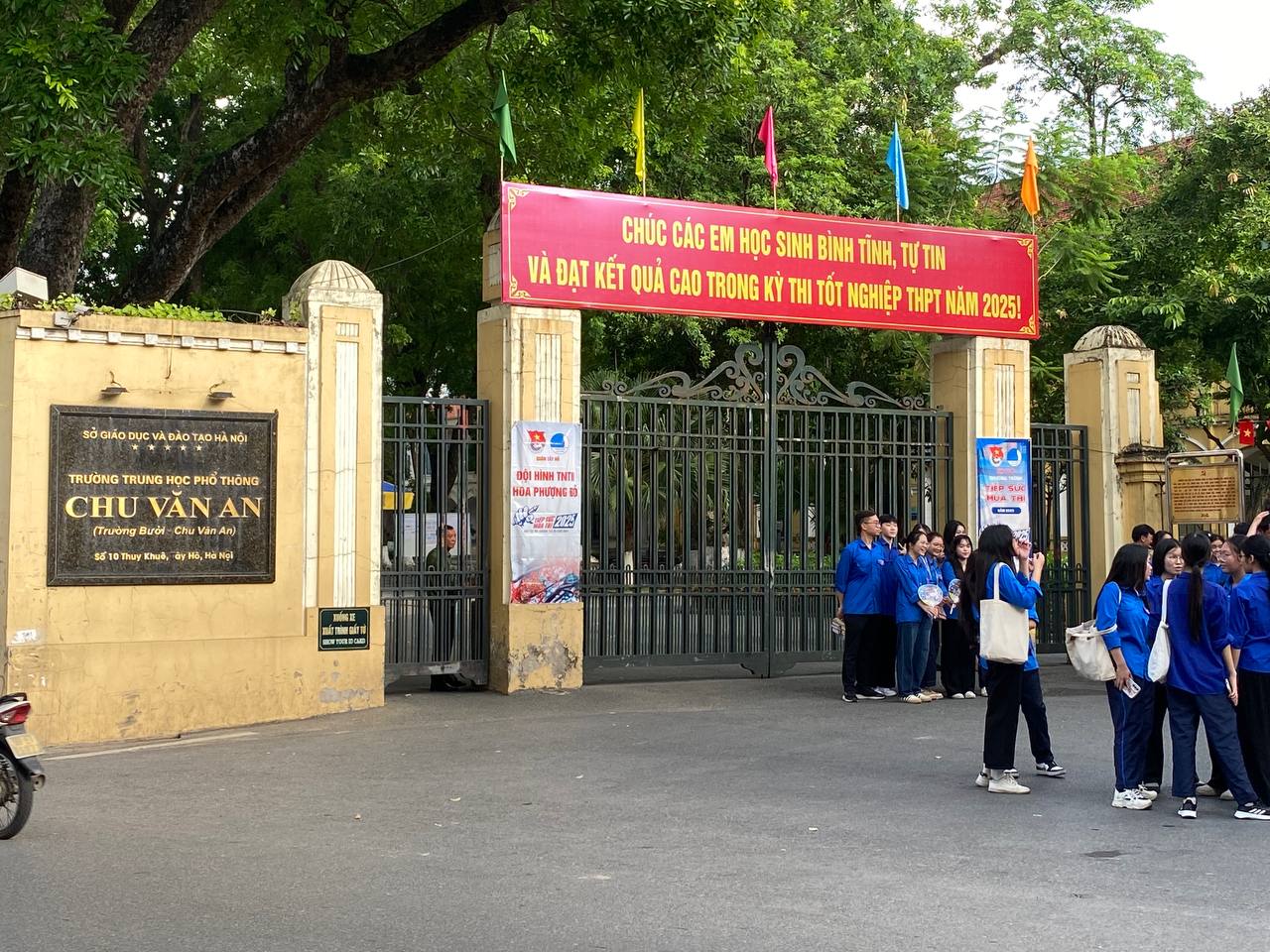 CẬP NHẬT kỳ thi tốt nghiệp THPT 2025: Gần 1 , 17 triệu thí sinh tham gia - Ảnh 11.