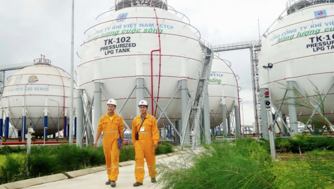 Lương lãnh đạo doanh nghiệp nhà nước có thể lên đến 320 triệu/tháng - Ảnh 1. Lương lãnh đạo doanh nghiệp nhà nước có thể lên đến 320 triệu/tháng - Ảnh 1.