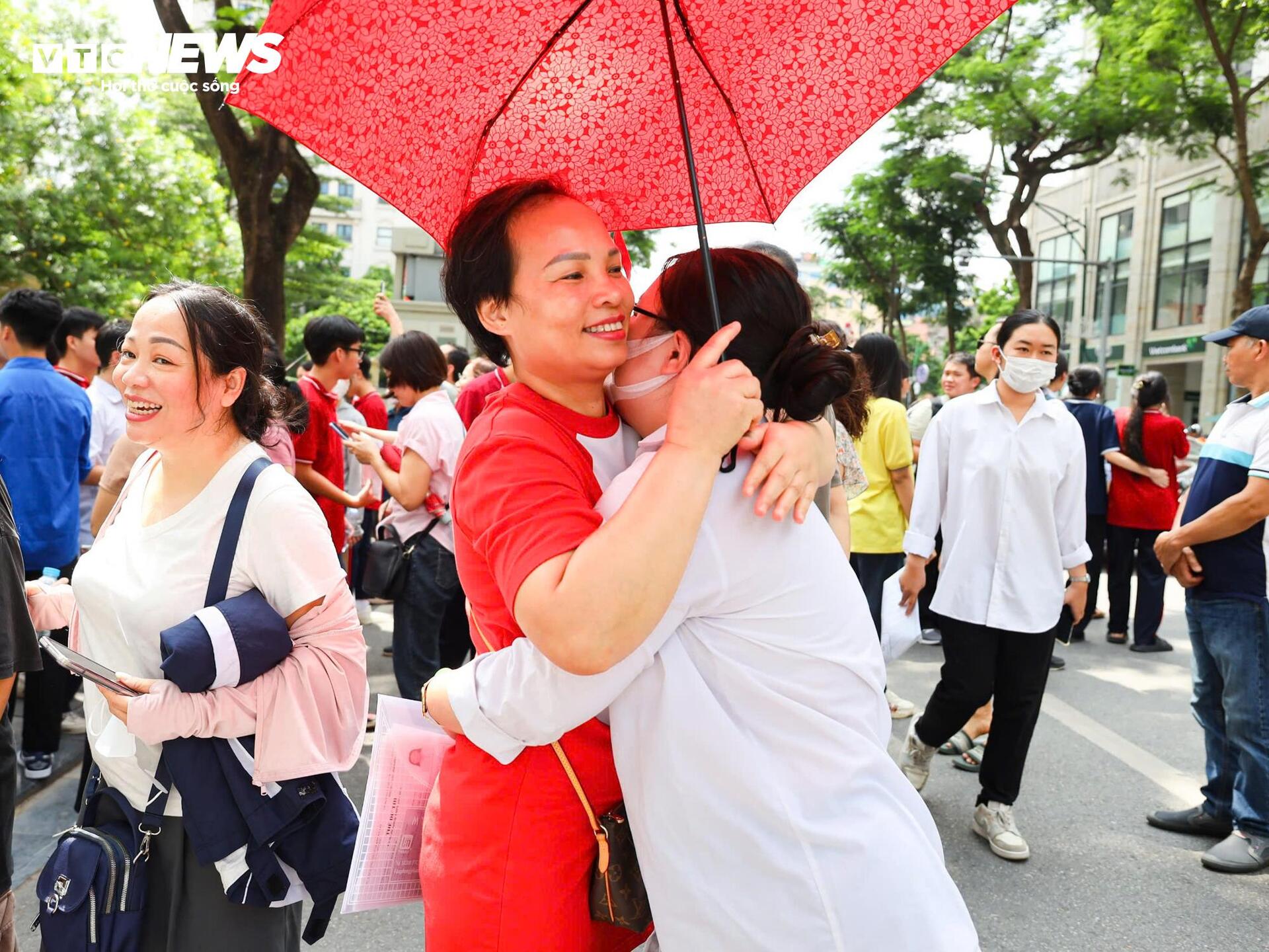 Thí sinh tự tin đạt 9 điểm môn văn tốt nghiệp THPT 2025 - Ảnh 7.