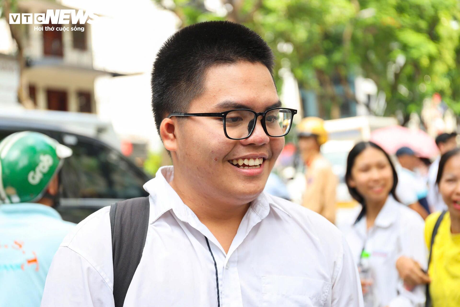 Thí sinh tự tin đạt 9 điểm môn văn tốt nghiệp THPT 2025 - Ảnh 10.