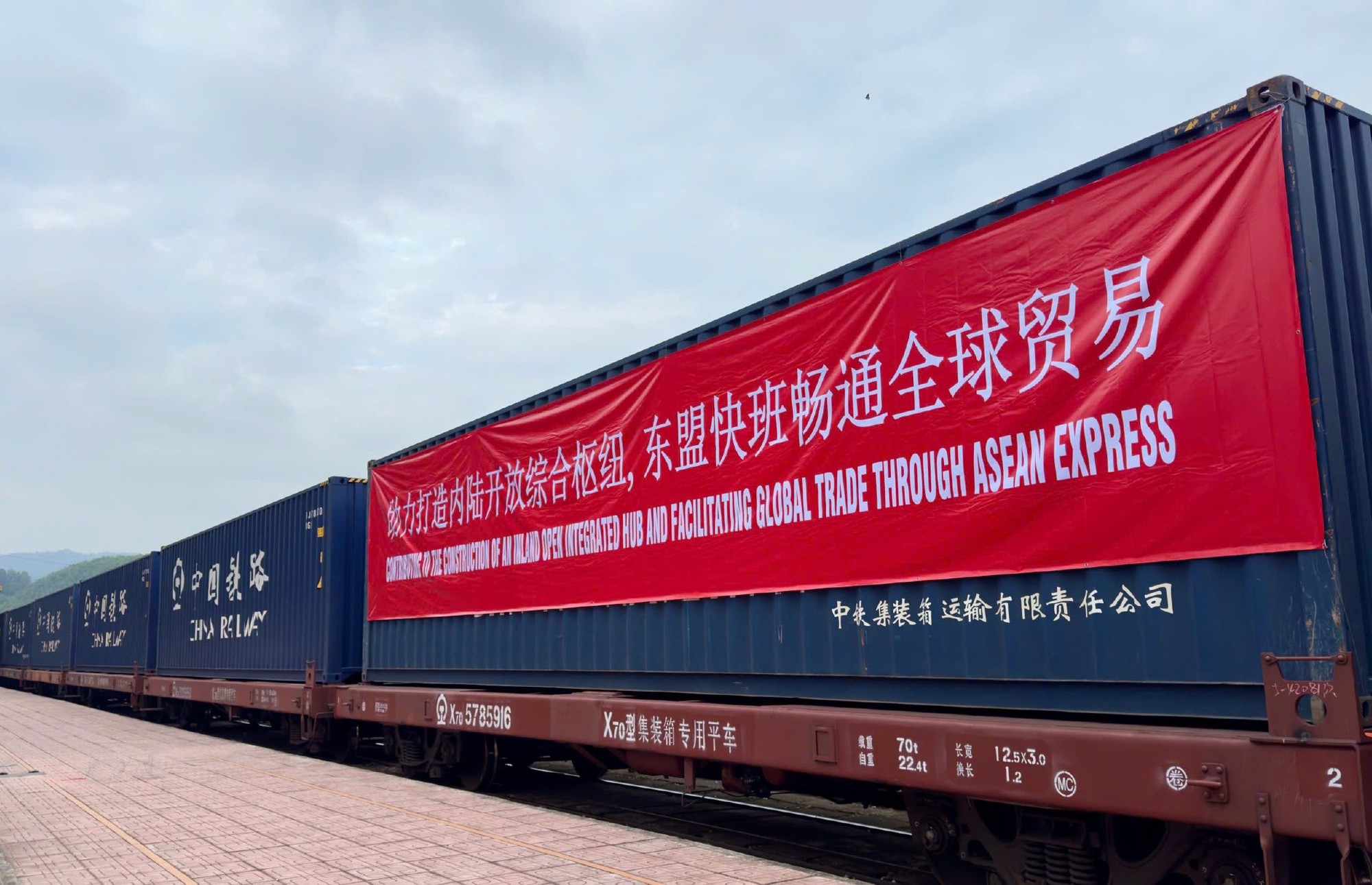 C&uacute; h&iacute;ch từ H&agrave; Nội: Trung Quốc mở lối đi chiến lược đưa h&agrave;ng trăm triệu USD h&agrave;ng h&oacute;a từ ASEAN sang EU - Ảnh 2.