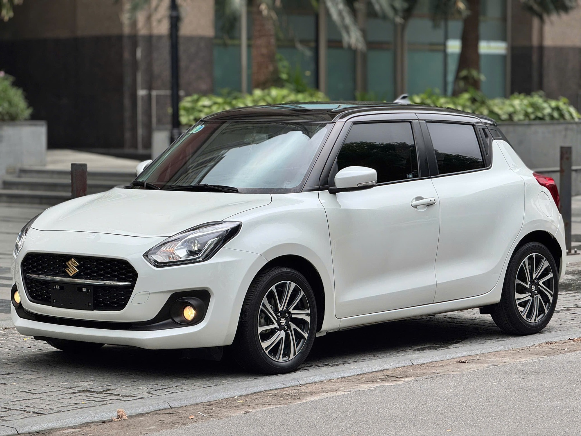 Đắt hơn gần 20 triệu nhưng Suzuki Swift 2025 hơn hẳn bản cũ: Thêm ADAS, cân bằng điện tử, chuyển sang nhập Nhật- Ảnh 2.