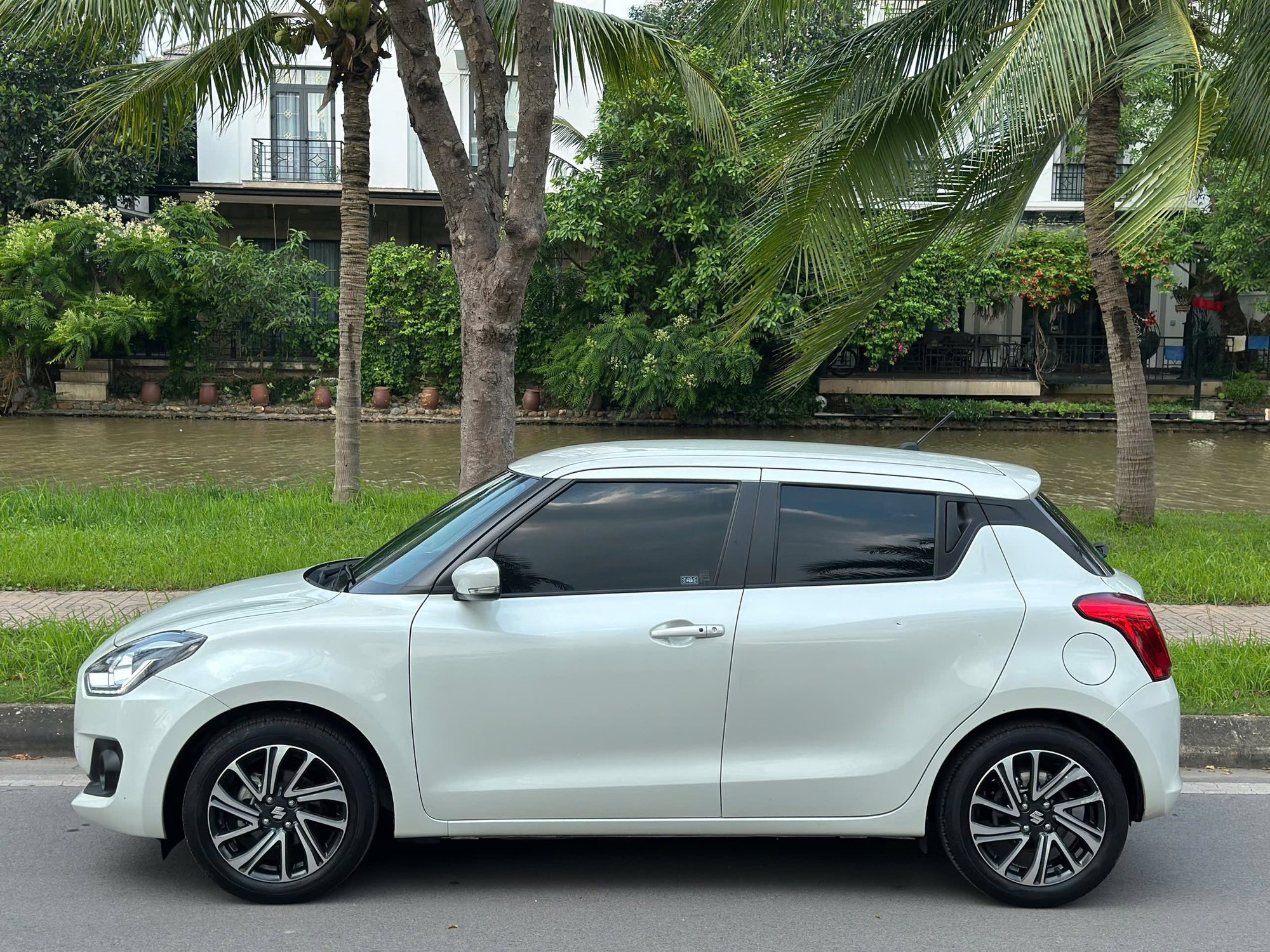 Đắt hơn gần 20 triệu nhưng Suzuki Swift 2025 hơn hẳn bản cũ: Thêm ADAS, cân bằng điện tử, chuyển sang nhập Nhật- Ảnh 10.
