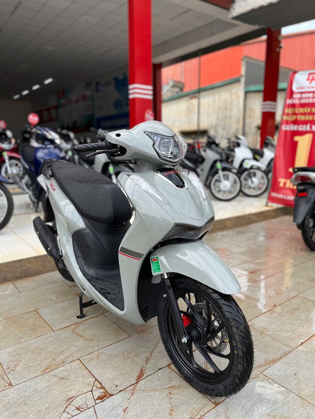 Xe ga 'Made in Vietnam' giá 23 triệu đồng trình làng: Ngoại hình lai Honda Vision - SH, tiết kiệm xăng ấn tượng 1,8L/100km - Ảnh 1.