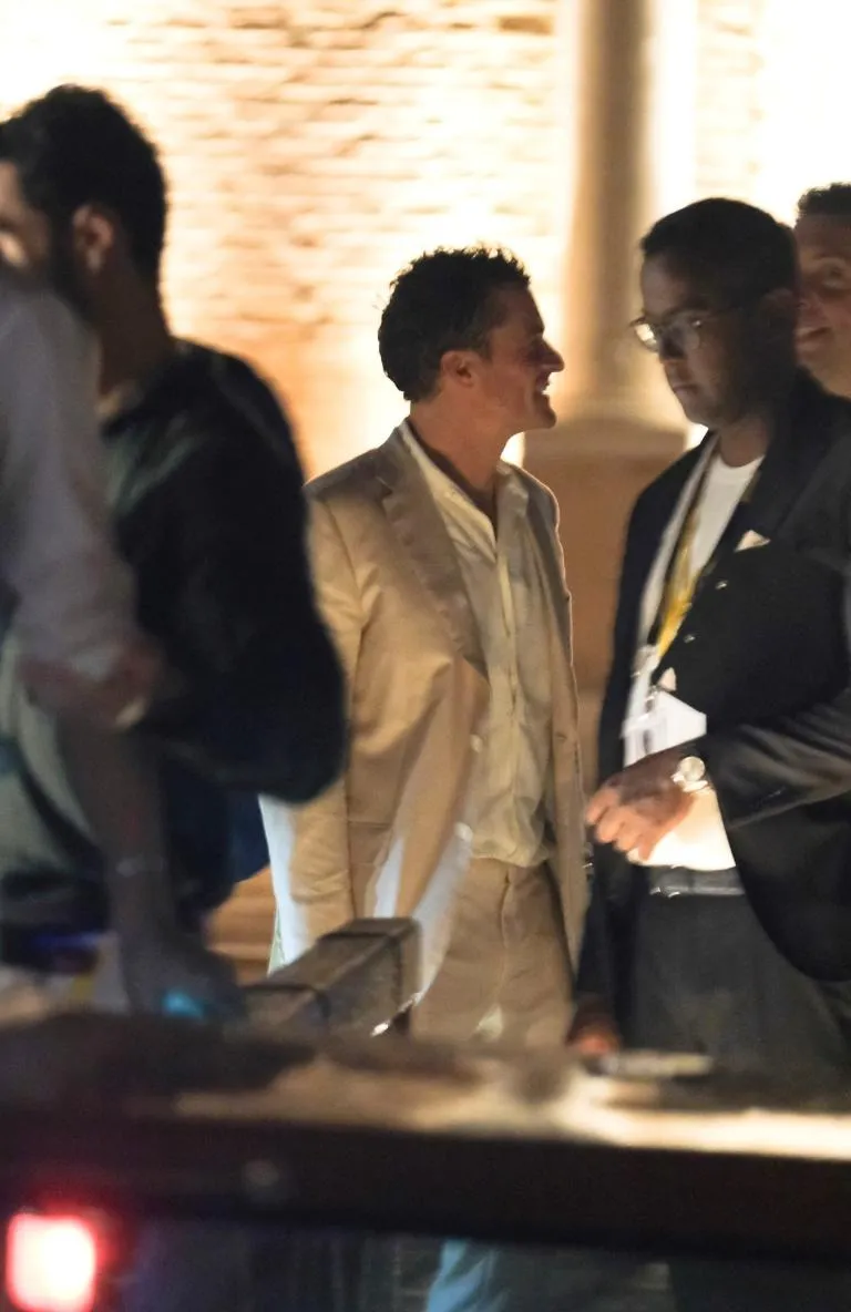 Hỗn loạn ở đám cưới tỷ phú Jeff Bezos, khách mời bỏ chạy- Ảnh 17. Hỗn loạn ở đám cưới tỷ phú Jeff Bezos, khách mời bỏ chạy- Ảnh 17.