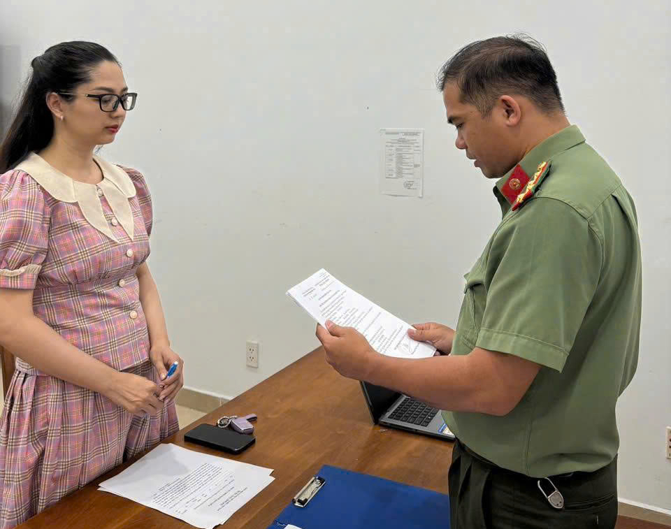 Khởi tố 6 đối tượng trốn thuế ở Bình Dương: Hành vi Mua bán hóa đơn trái phép - Ảnh 2.