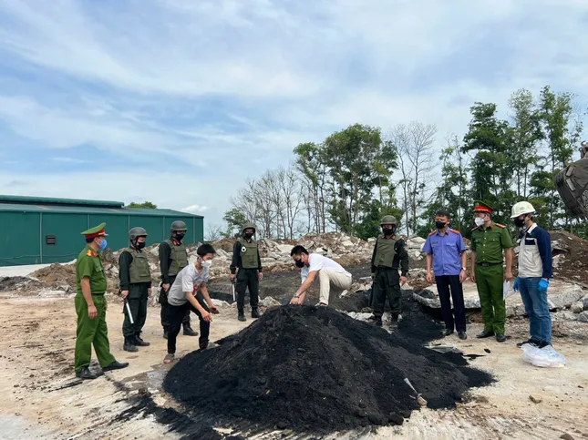 Phát hiện 1 . 600 Tấn chì thải chôn lấp trái phép tại Hà Nội - Ảnh 1.