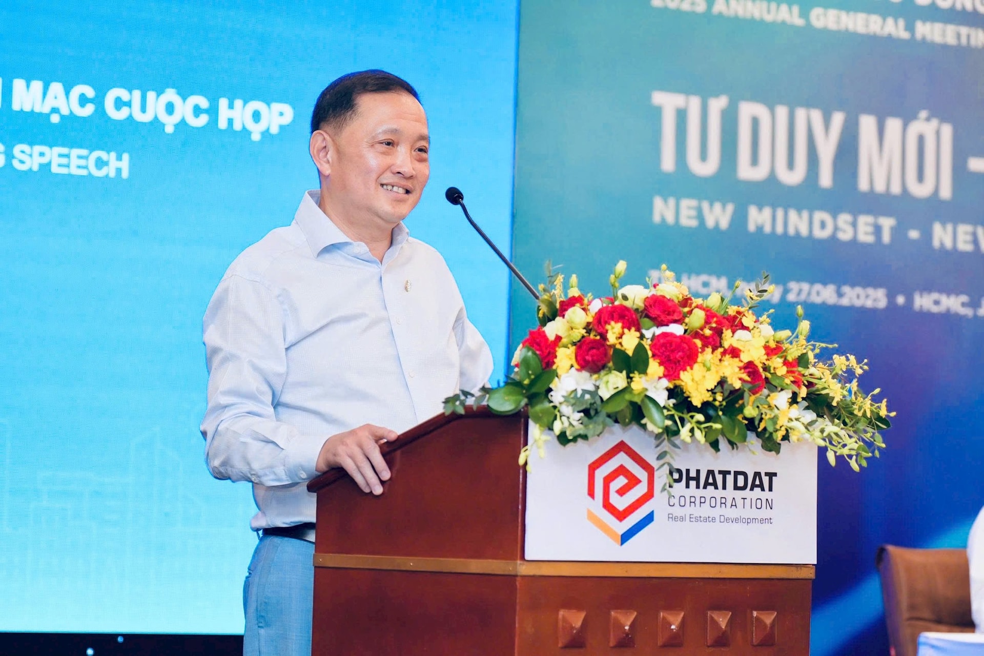 Chủ tịch Phát Đạt (PDR) hé lộ 2 “tin vui” trị giá hàng chục ha đất vàng tại TP.HCM và Bình Dương - Ảnh 2.