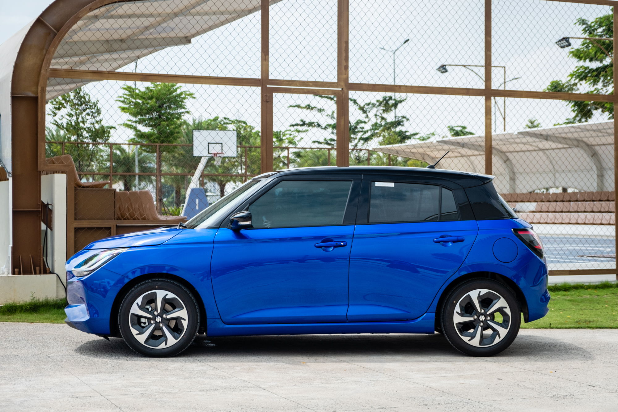 Đắt hơn gần 20 triệu nhưng Suzuki Swift 2025 hơn hẳn bản cũ: Thêm ADAS, cân bằng điện tử, chuyển sang nhập Nhật- Ảnh 9.