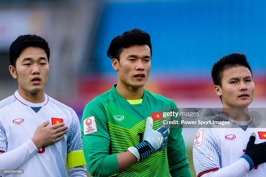 Ghi bàn, cản penalty giúp đội nhà thoát hiểm, Bùi Tiến Dũng đã “hồi sinh” ngoạn mục như thế nào? - Ảnh 3.