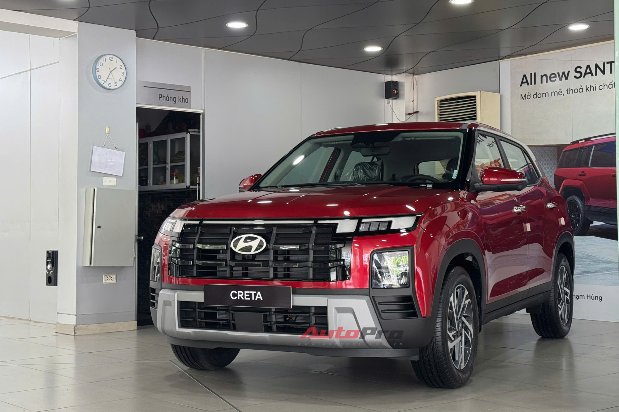 Hyundai Creta 2025 vừa ra mắt đã giảm giá tại đại lý: Bản N Line 'cháy hàng', bản 'base' còn 579 triệu đồng, tăng sức cạnh tranh Xforce - Ảnh 2.