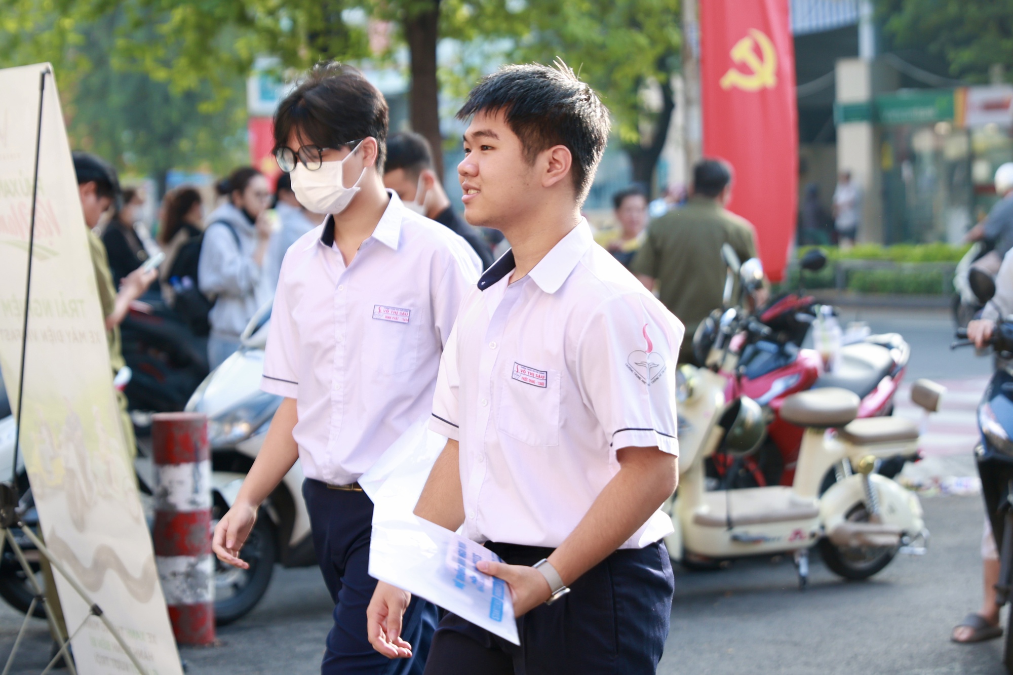 CẬP NHẬT: Đề các môn tự chọn thi tốt nghiệp THPT 2025 (Tất cả 9 môn)- Ảnh 1. CẬP NHẬT: Đề các môn tự chọn thi tốt nghiệp THPT 2025 (Tất cả 9 môn)- Ảnh 1.