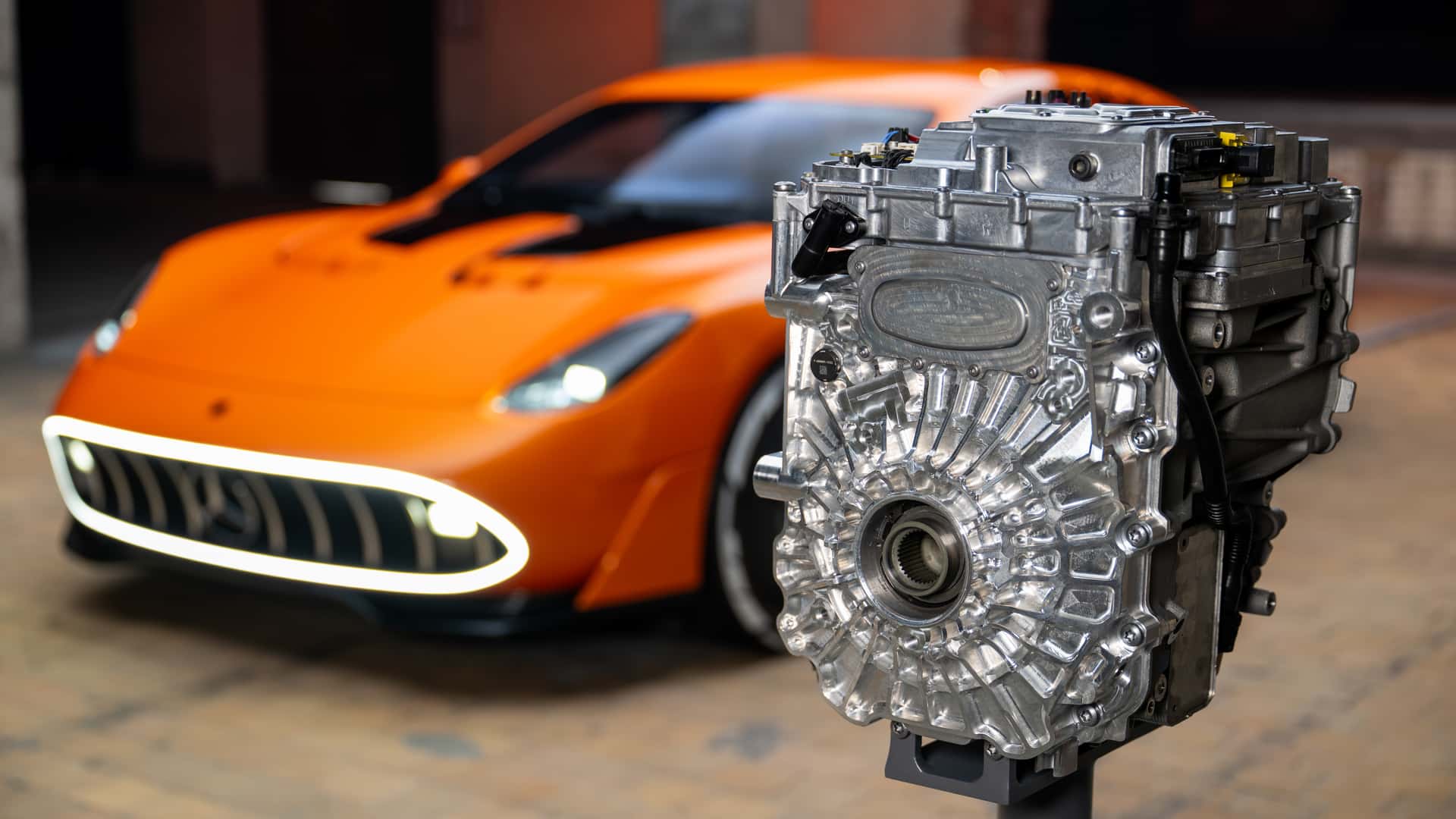 Mercedes-AMG GT đời mới này gắn loa ở đèn pha để giả một thứ tiếng mà fan xe xăng yêu thích - Ảnh 3.