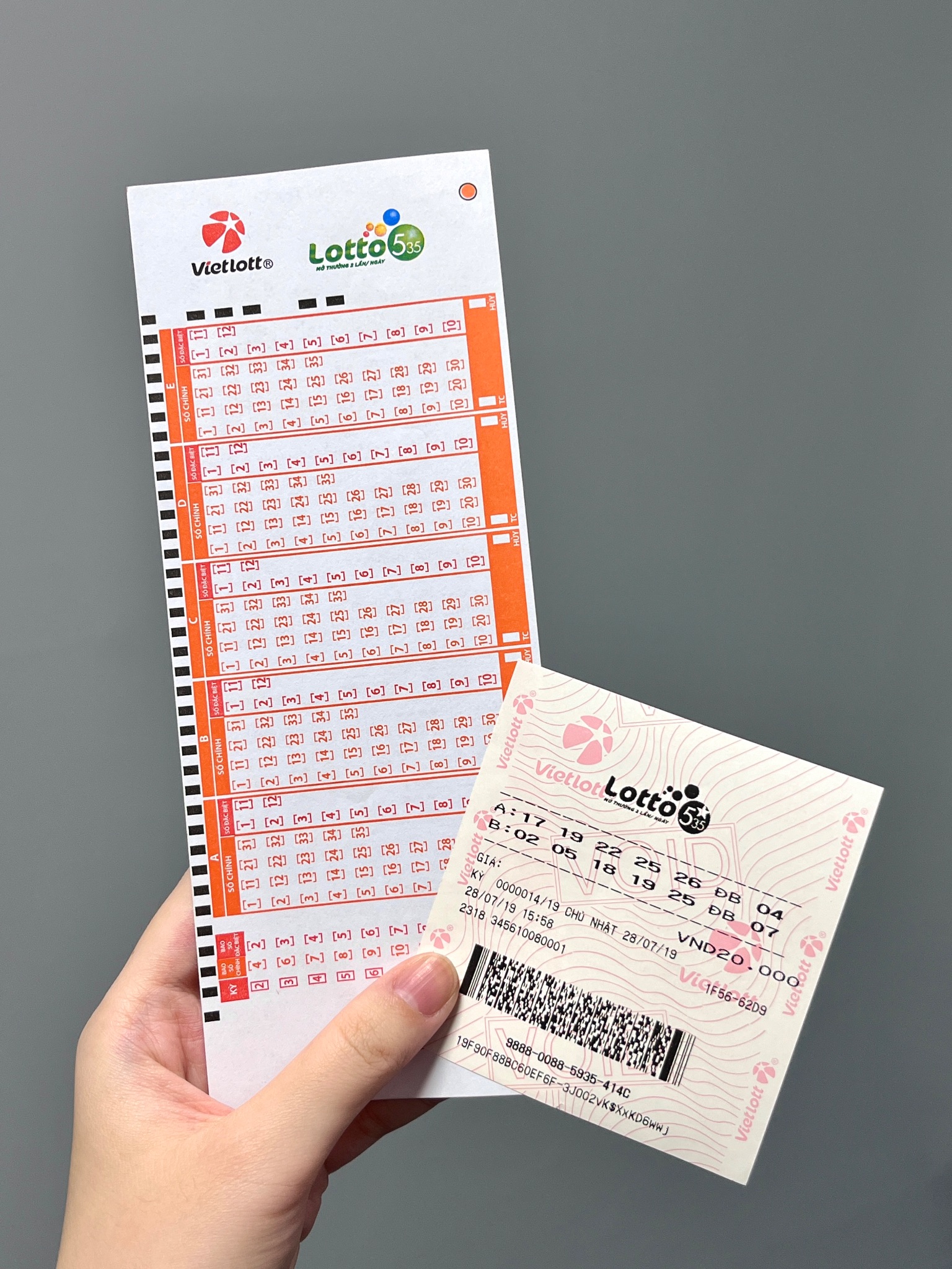 Các điểm bán Vietlott sẵn sàng cho sự ra mắt xổ số tự chọn Lotto 5/35 - Ảnh 2. Các điểm bán Vietlott sẵn sàng cho sự ra mắt xổ số tự chọn Lotto 5/35 - Ảnh 2.