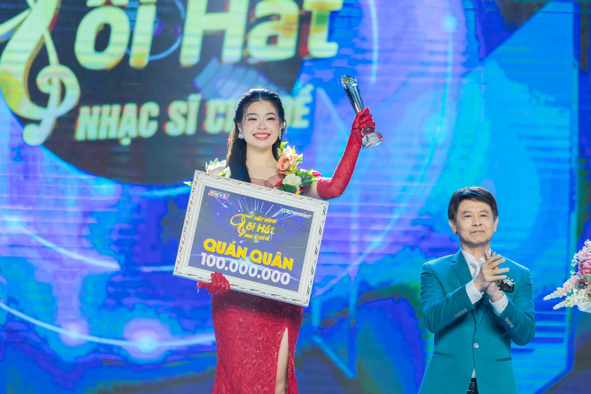 Nữ ca sĩ vừa đoạt giải quán quân: “Tôi từng rất suy sụp, không dám chơi với ai” - Ảnh 1. Nữ ca sĩ vừa đoạt giải quán quân: “Tôi từng rất suy sụp, không dám chơi với ai” - Ảnh 1.