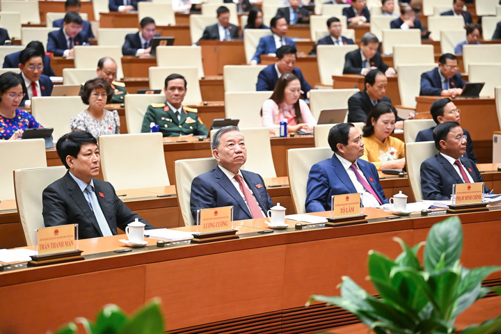 Kỳ họp thứ 9: Quốc hội thông qua hơn 52 % số luật của nhiệm kỳ khóa XV - Ảnh 2.