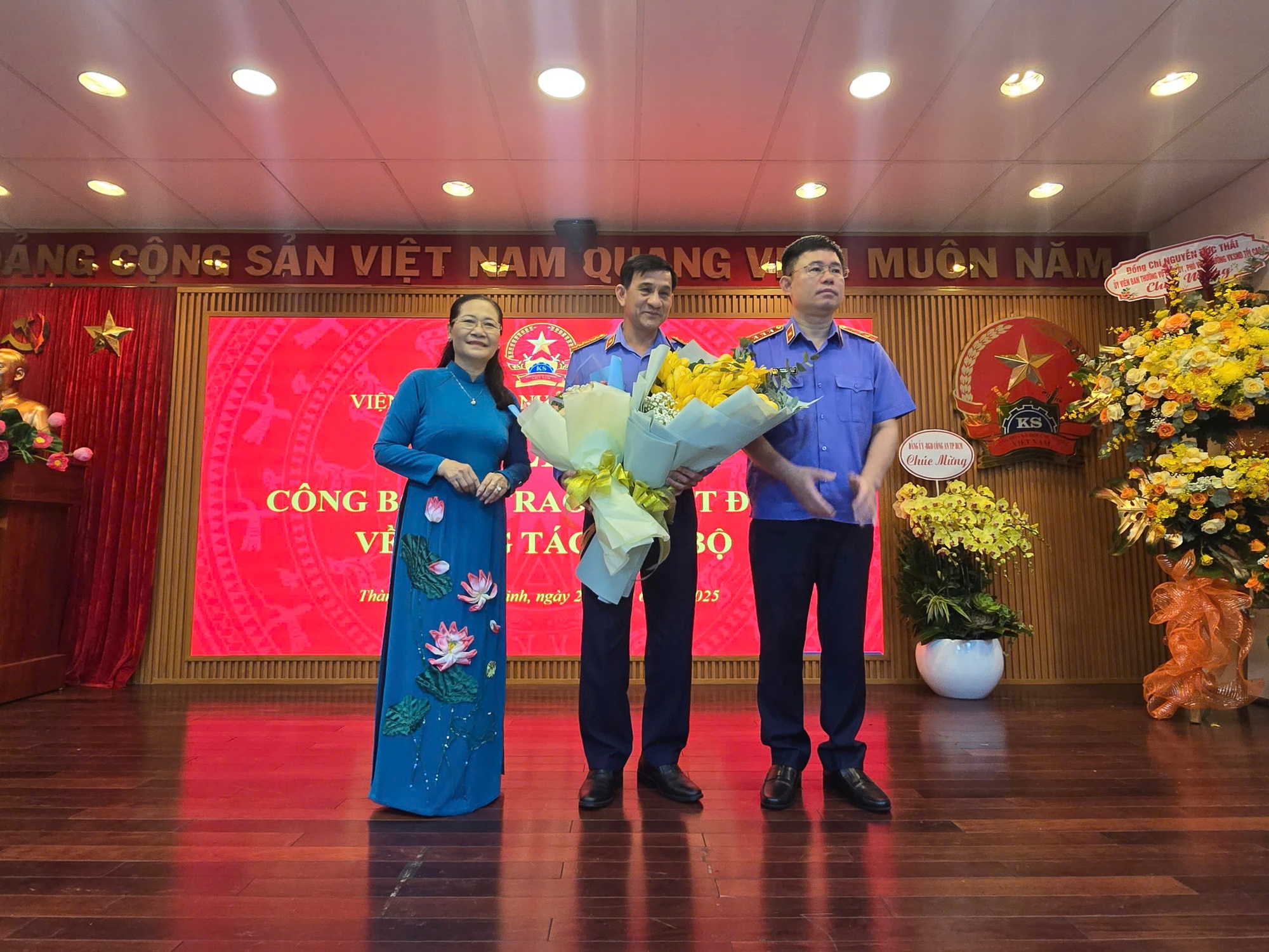 Bổ nhiệm lãnh đạo chủ chốt VKSND TP HCM: Những thay đổi quan trọng sau hợp nhất - Ảnh 5. Bổ nhiệm lãnh đạo chủ chốt VKSND TP HCM: Những thay đổi quan trọng sau hợp nhất - Ảnh 5.