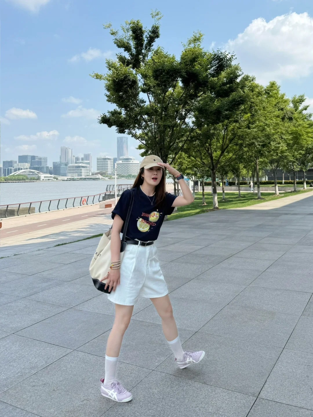 Tháng 7 mặc màu đen, vận khí bùng nổ: 3 con giáp càng diện càng giàu, công việc hanh thông, tiền bạc rủng rỉnh- Ảnh 4.