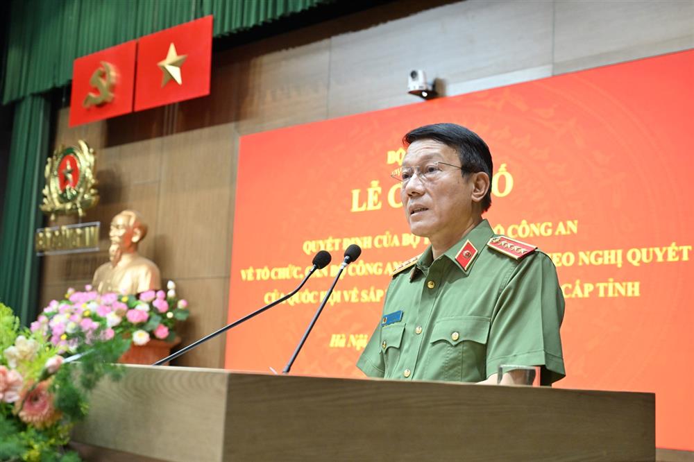 Đại tướng Lương Tam Quang trao quyết định cho 34 giám đốc công an tỉnh, thành phố- Ảnh 2.