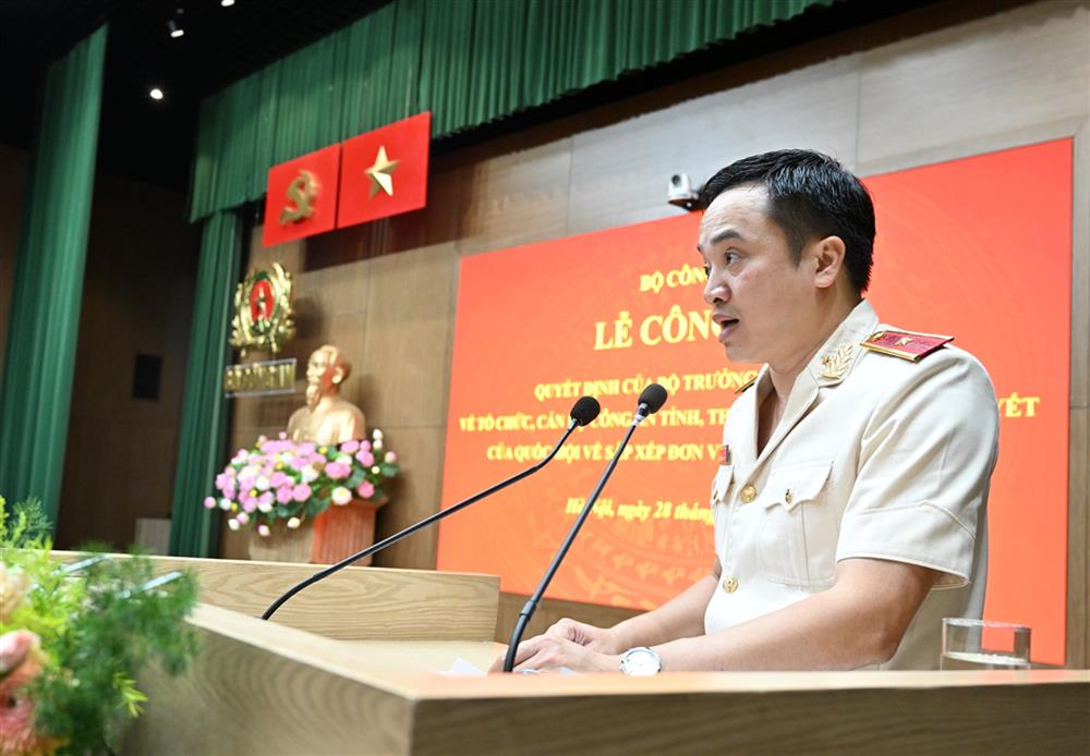Đại tướng Lương Tam Quang trao quyết định cho 34 giám đốc công an tỉnh, thành phố- Ảnh 3.