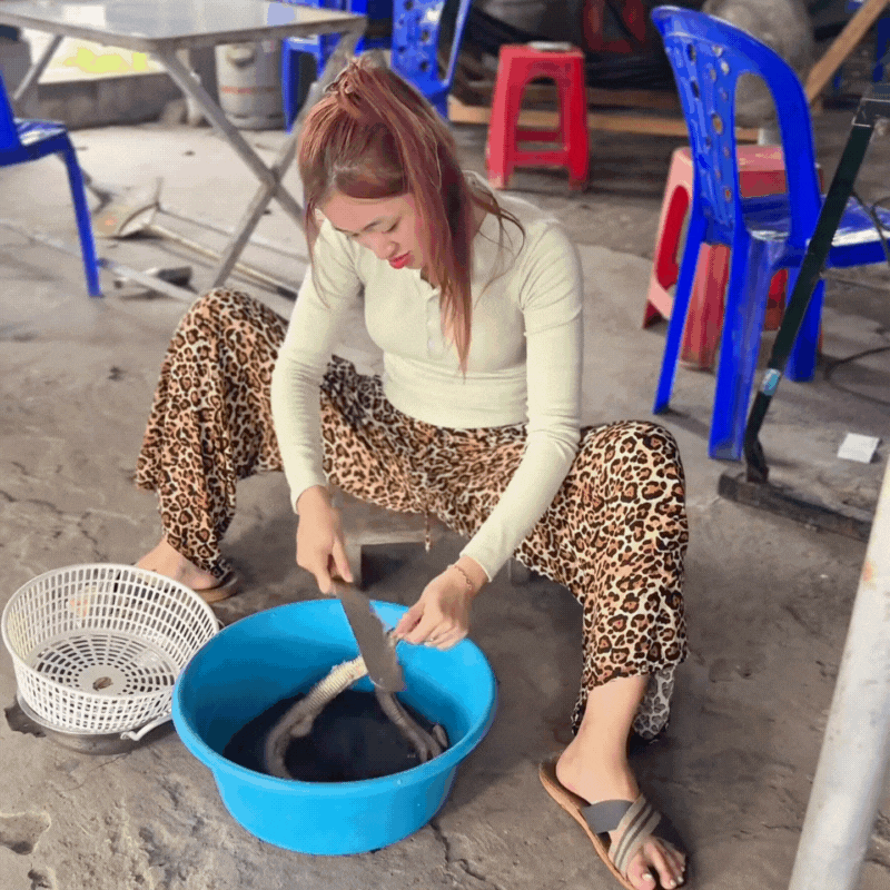 Món đặc sản "rùng mình" ở miền Tây ngày hè: Người sợ xanh mặt, người lại gật gù khen ngon - Ảnh 4. Món đặc sản "rùng mình" ở miền Tây ngày hè: Người sợ xanh mặt, người lại gật gù khen ngon - Ảnh 4.