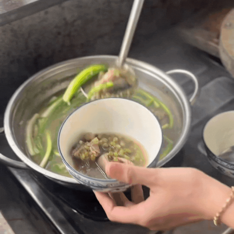 Món đặc sản "rùng mình" ở miền Tây ngày hè: Người sợ xanh mặt, người lại gật gù khen ngon - Ảnh 11. Món đặc sản "rùng mình" ở miền Tây ngày hè: Người sợ xanh mặt, người lại gật gù khen ngon - Ảnh 11.