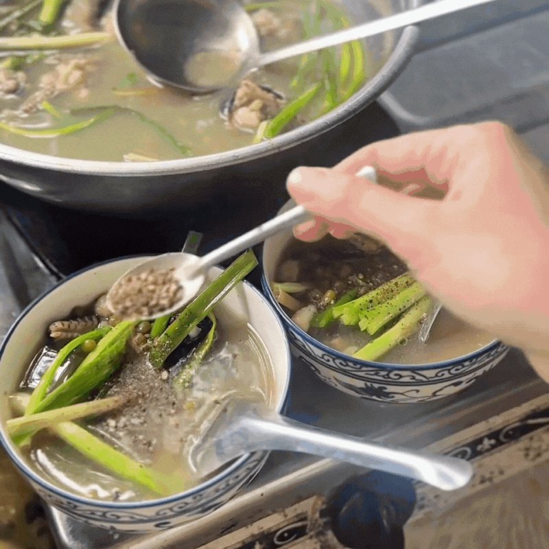 Món đặc sản "rùng mình" ở miền Tây ngày hè: Người sợ xanh mặt, người lại gật gù khen ngon - Ảnh 10. Món đặc sản "rùng mình" ở miền Tây ngày hè: Người sợ xanh mặt, người lại gật gù khen ngon - Ảnh 10.