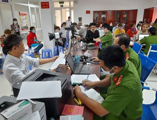 Công An Hà Nội, Hải Dương, Long An Thông Báo Tạm Dừng Cấp Căn Cước Điện Tử - Ảnh 1. Công An Hà Nội, Hải Dương, Long An Thông Báo Tạm Dừng Cấp Căn Cước Điện Tử - Ảnh 1.