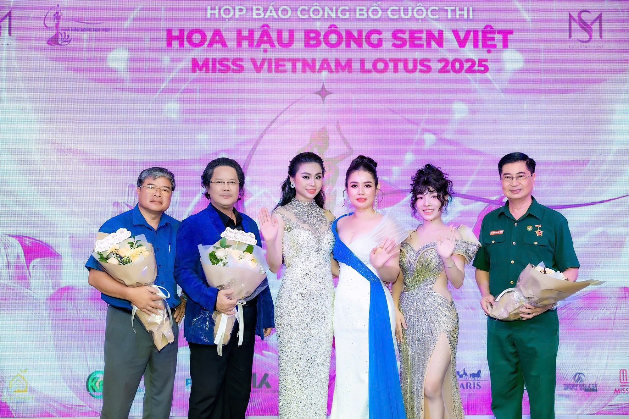 Hoa hậu Bông sen Việt 2025 chấp nhận thí sinh phẫu thuật thẩm mỹ - Ảnh 3.