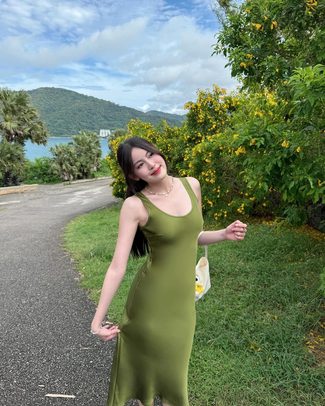 Chăm tập gym, bạn gái HIEUTHUHAI tăng cân nhanh "như Thánh Gióng", body vẫn vạn người mê - Ảnh 11. Chăm tập gym, bạn gái HIEUTHUHAI tăng cân nhanh "như Thánh Gióng", body vẫn vạn người mê - Ảnh 11.