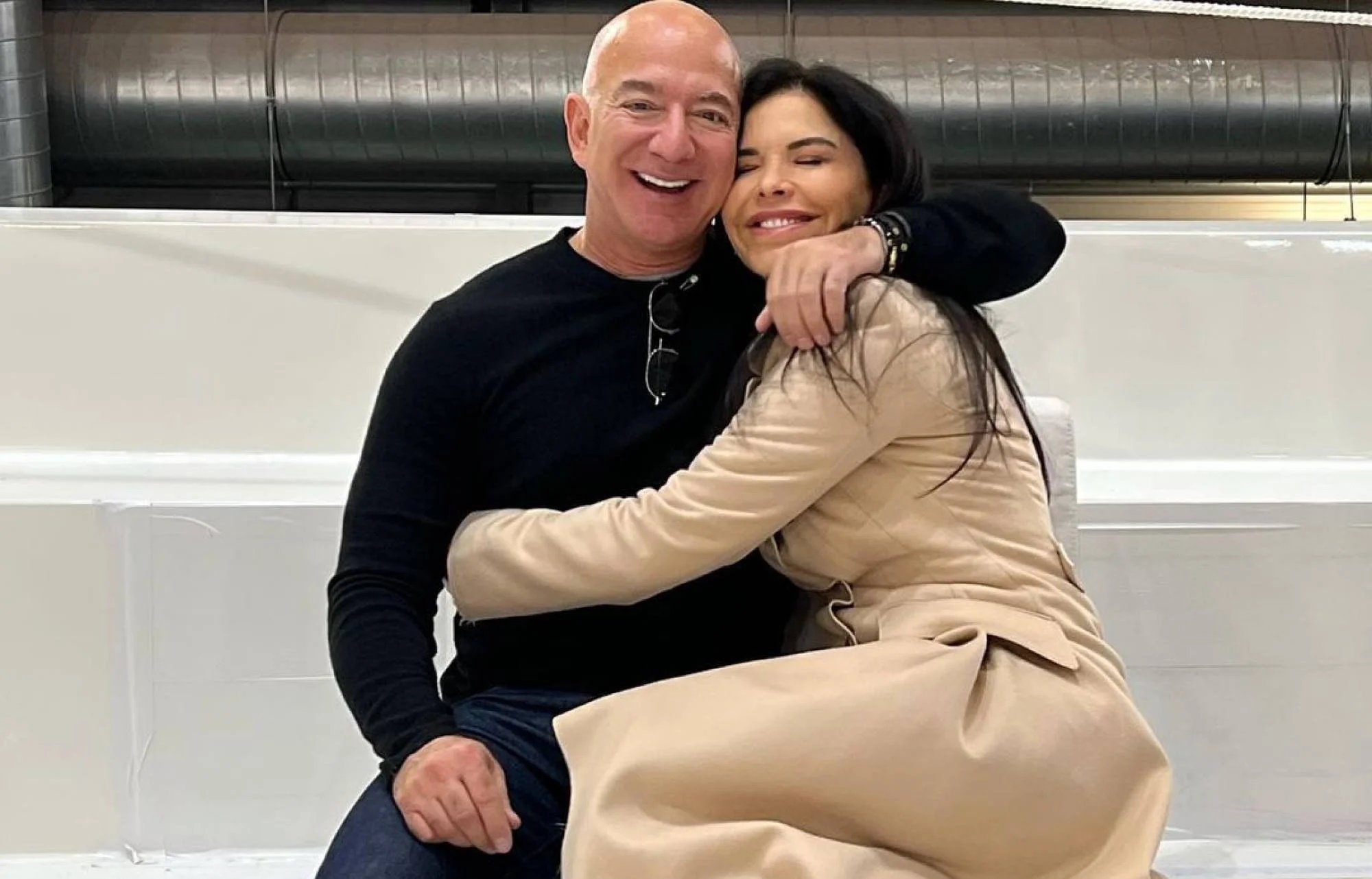 Lauren Sánchez và Jeff Bezos: Cuộc tình đầy bất ngờ ở tuổi 61 - Ảnh 5.