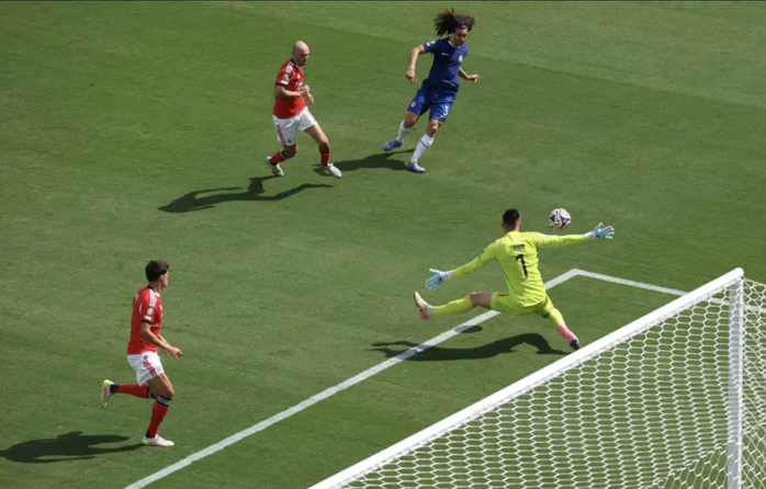 Thời tiết trì hoãn chiến thắng của Chelsea sau 5 giờ thi đấu ở FIFA Club World Cup - Ảnh 2.