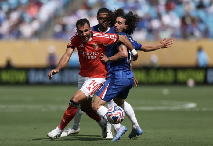 Thời tiết trì hoãn chiến thắng của Chelsea sau 5 giờ thi đấu ở FIFA Club World Cup - Ảnh 3.
