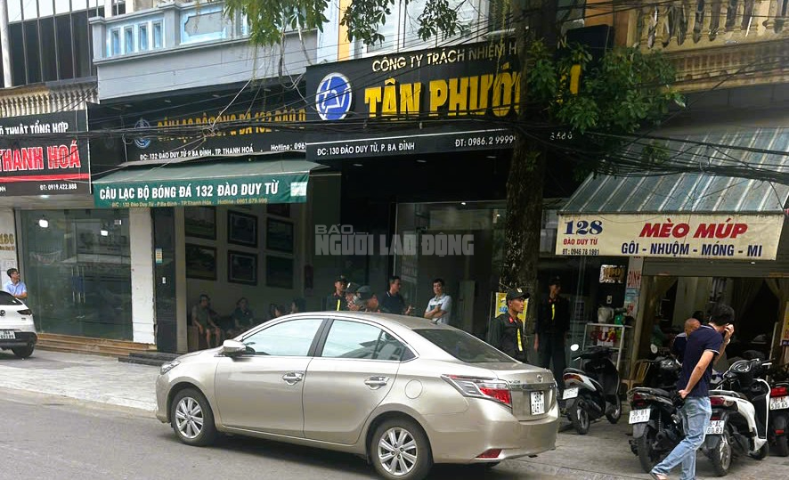 Khám xét nhà trùm giang hồ cộm cán Vi 