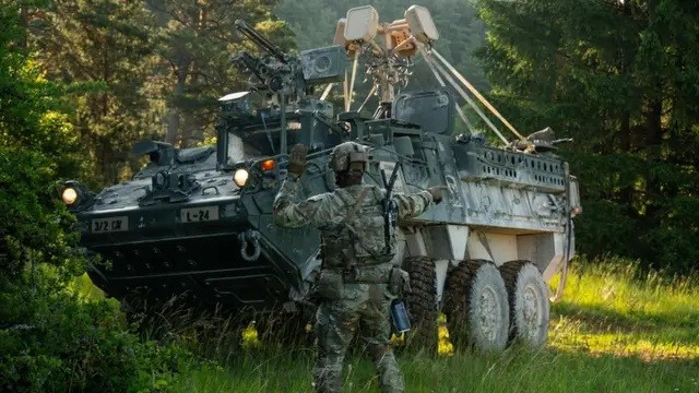 Mỹ triển khai Dự &aacute;n Fly Trap để thử nghiệm c&ocirc;ng nghệ chống UAV tại Đức - Ảnh 1.