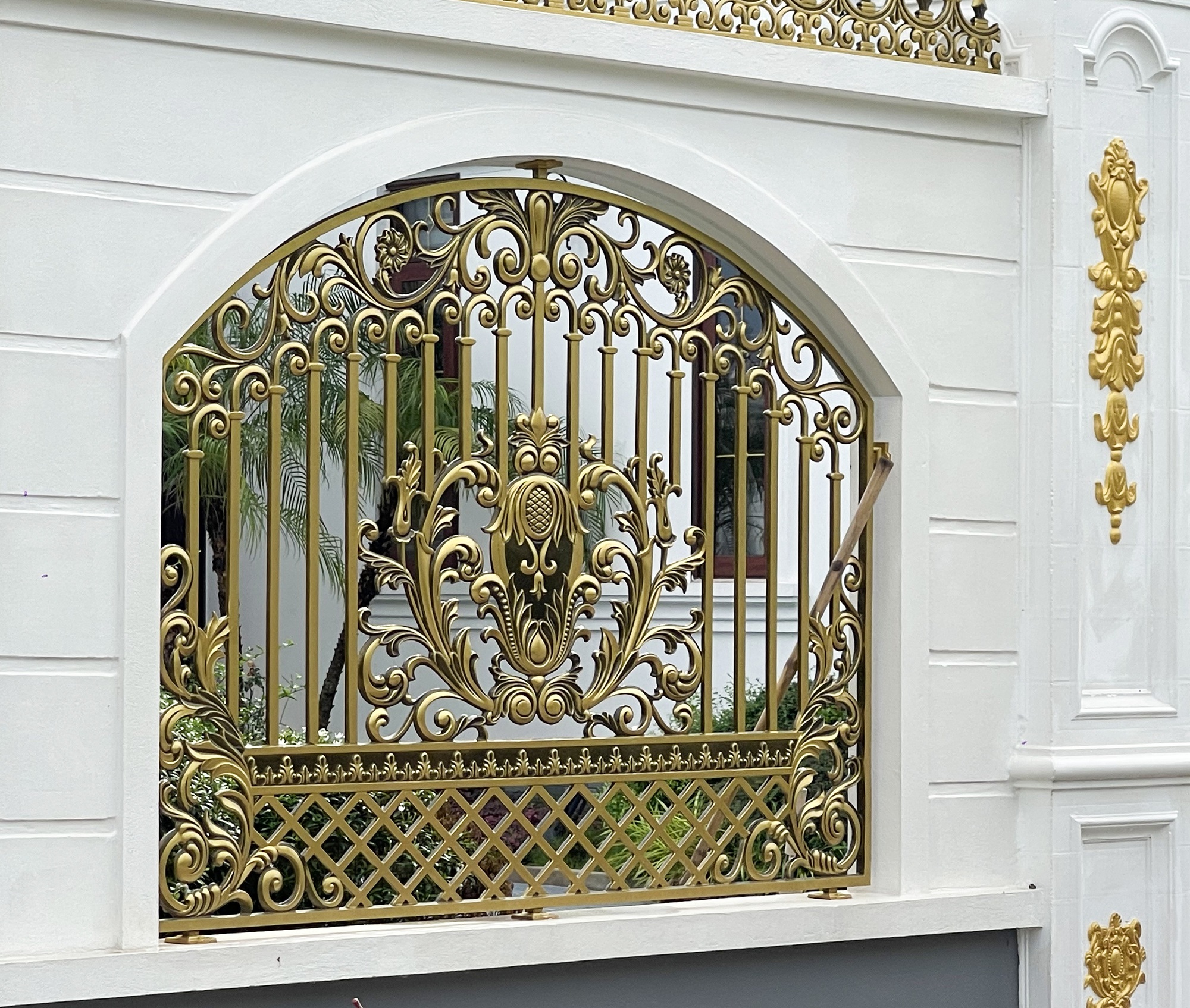 Cận cảnh biệt thự của đối tượng lừa đảo ở Bắc Ninh chiếm đoạt 2 . 000 Tỷ đồng - Ảnh 7.
