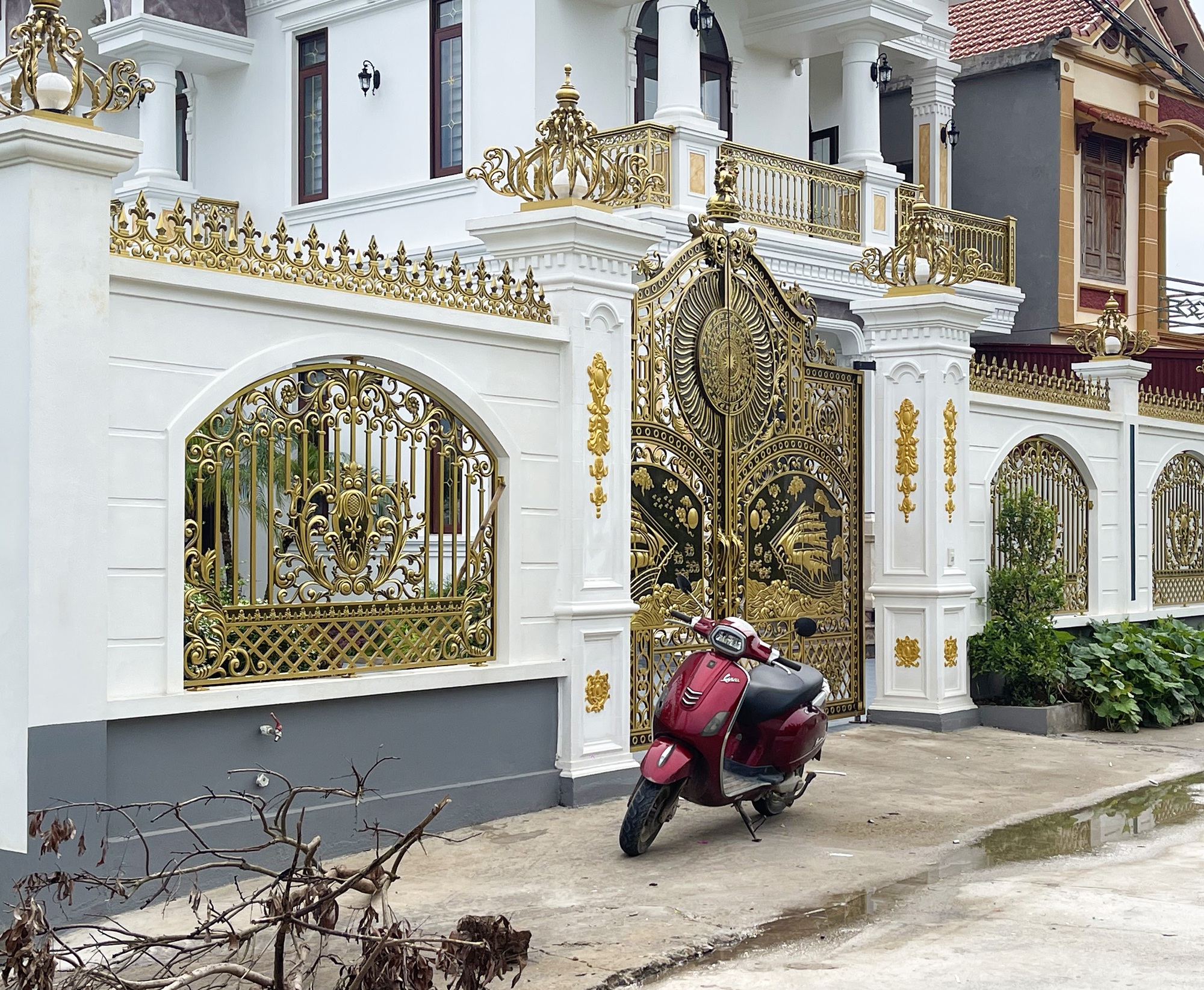 Cận cảnh biệt thự của đối tượng lừa đảo ở Bắc Ninh chiếm đoạt 2 . 000 Tỷ đồng - Ảnh 6.