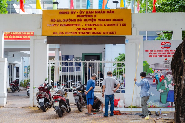 Sáp nhập tp . Hcm: Trụ sở đồng loạt thay bảng tên hành chính , chuẩn bị cho lịch sử mới - Ảnh 3.