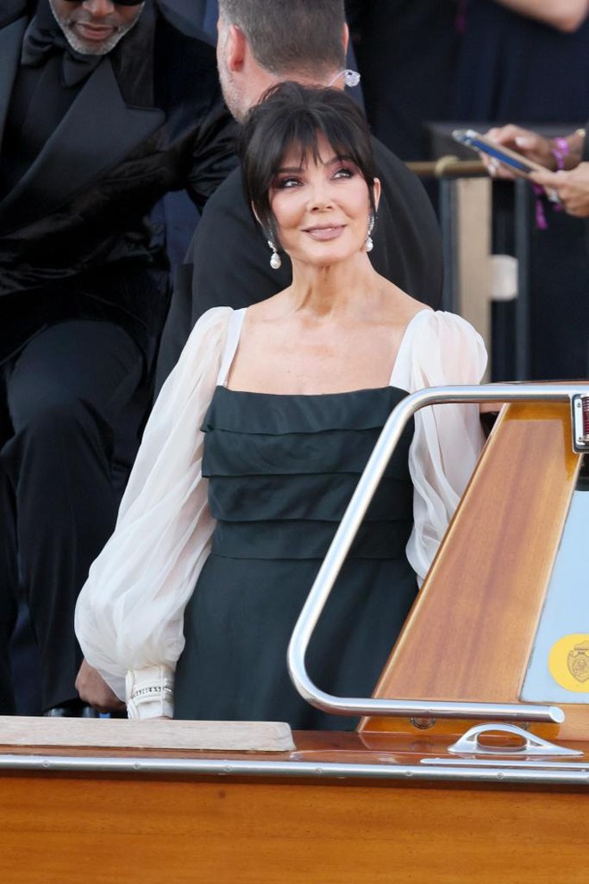 Gái đẹp nhà Kardashian - Jenner Gái đẹp nhà Kardashian - Jenner