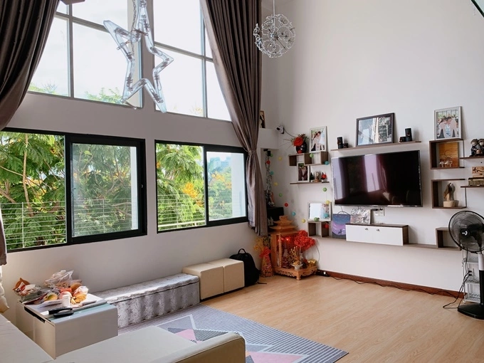Nam nghệ sĩ ở nhà 130 m2, mất trí nhớ sau 2 lần mổ não, hôn nhân viên mãn với vợ kém 12 tuổi - Ảnh 4.