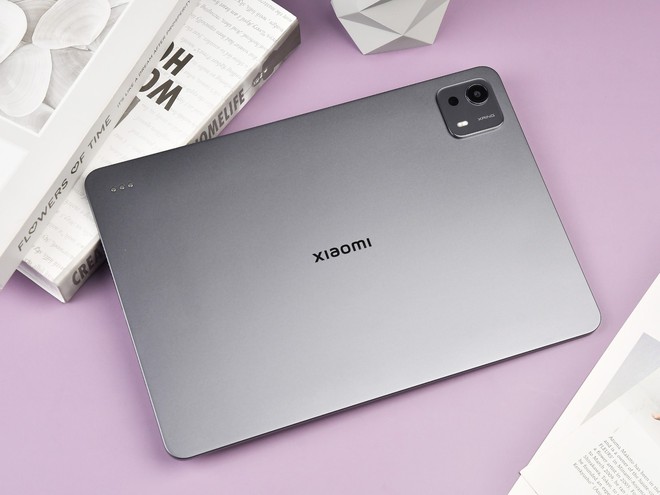 Cận cảnh Xiaomi Pad 7S Pro 12.5: Chip tự ph&aacute;t triển cực mạnh, m&agrave;n h&igrave;nh đẹp v&agrave; sạc nhanh 120W, gi&aacute; 12 triệu rẻ hơn iPad Air- Ảnh 2.