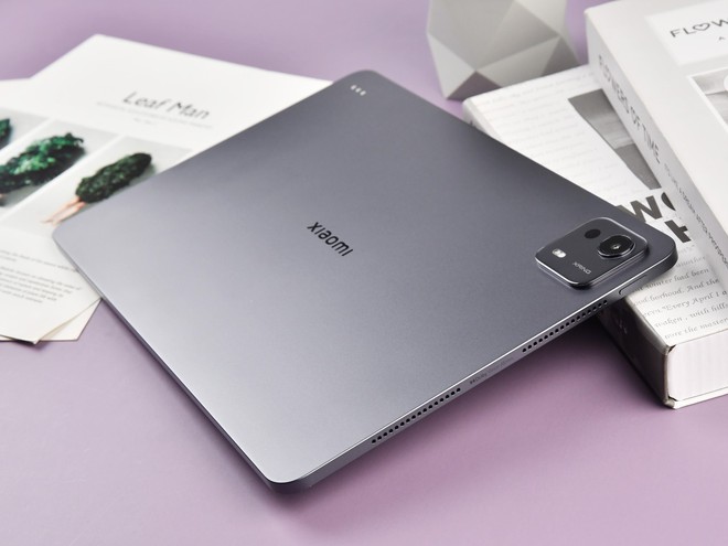 Cận cảnh Xiaomi Pad 7S Pro 12.5: Chip tự ph&aacute;t triển cực mạnh, m&agrave;n h&igrave;nh đẹp v&agrave; sạc nhanh 120W, gi&aacute; 12 triệu rẻ hơn iPad Air- Ảnh 5.