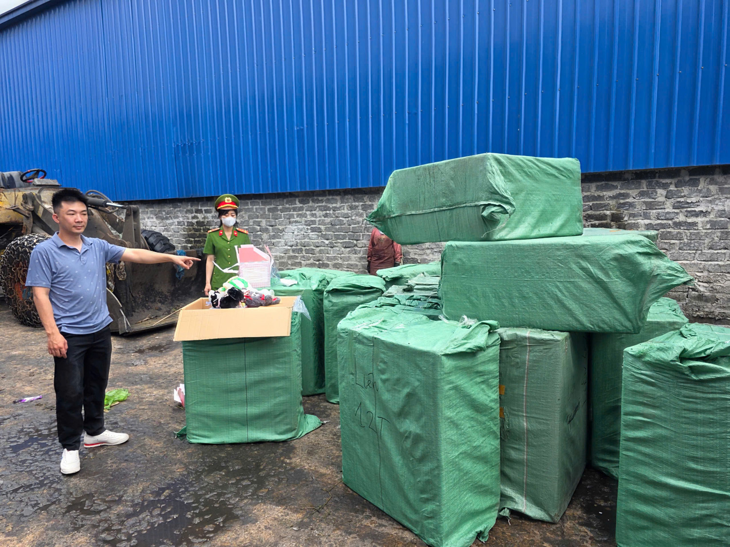 Bắt tạm giam sinh viên tài năng Trần Quang Huy - Ảnh 2.