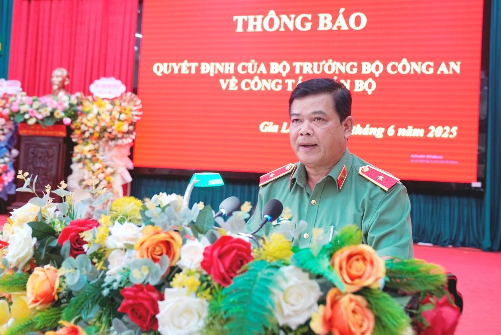 Giám đốc Công an tỉnh Gia Lai nghỉ hưu- Ảnh 1. Giám đốc Công an tỉnh Gia Lai nghỉ hưu- Ảnh 1.