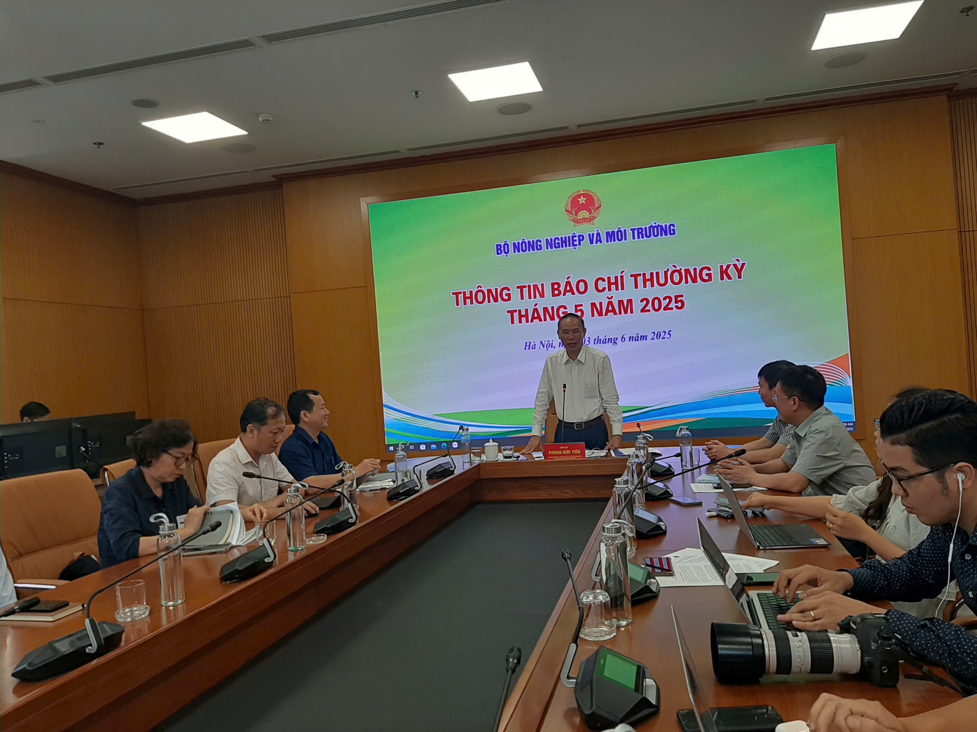 Vụ c . P . Bị tố bán heo bệnh: Điều tra dấu hiệu sai phạm trong giết mổ heo - Ảnh 2.