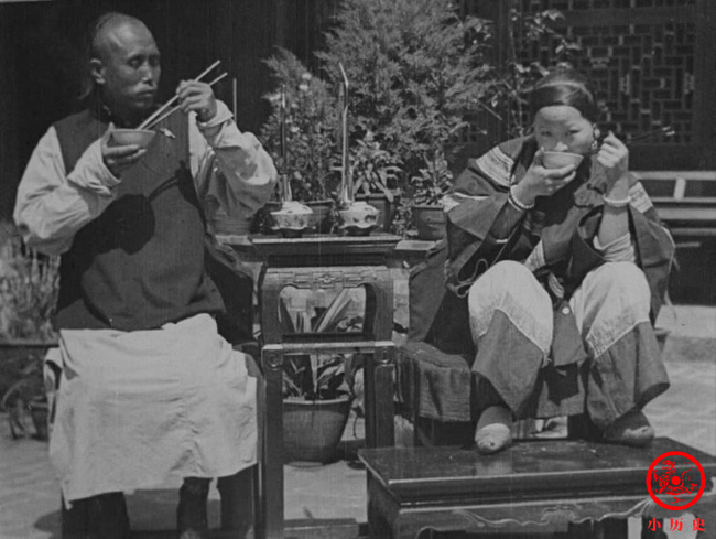 Bộ ảnh cũ thời nhà Thanh: Từ buổi tiệc của công chúa tới những khung cảnh nhìn mà nao lòng- Ảnh 4.