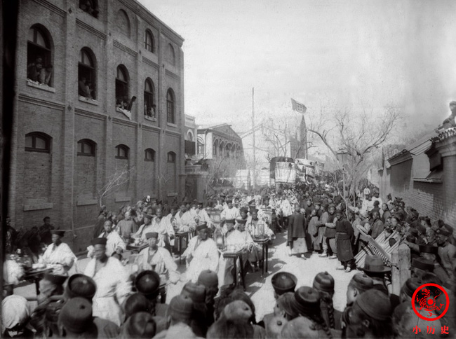 Bộ ảnh cũ thời nhà Thanh: Từ buổi tiệc của công chúa tới những khung cảnh nhìn mà nao lòng- Ảnh 7.